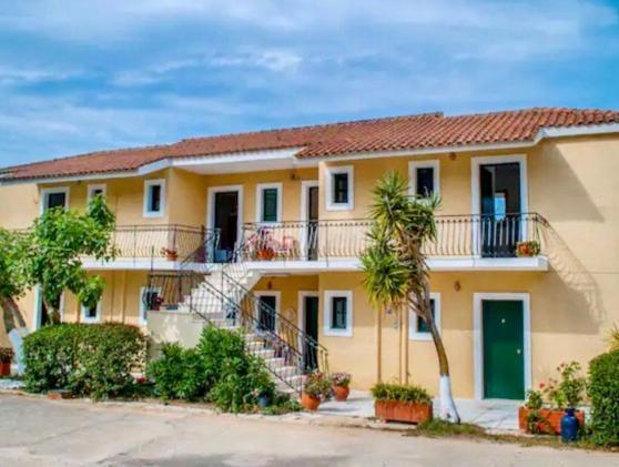 Lemon Tree Apartments B C Argostoli  Eksteriør billede