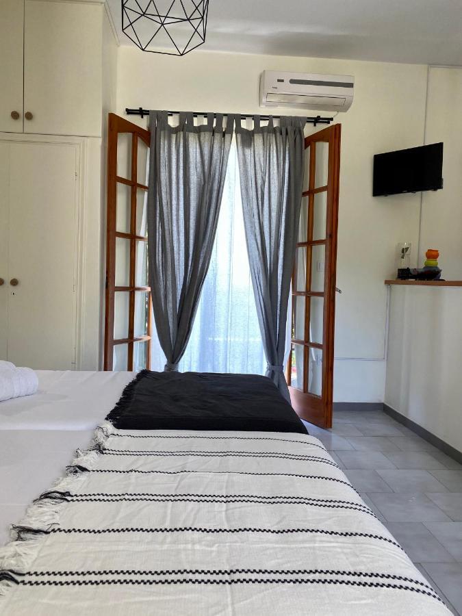 Lemon Tree Apartments B C Argostoli  Eksteriør billede